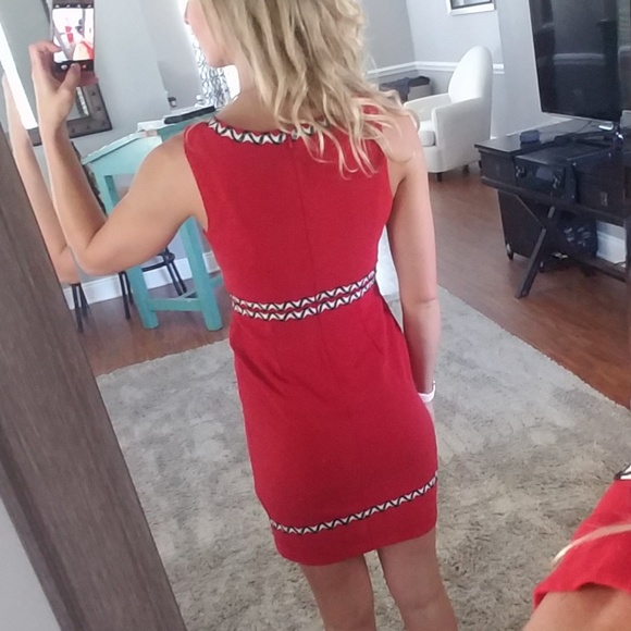 Red dress - Picture 2 of 4